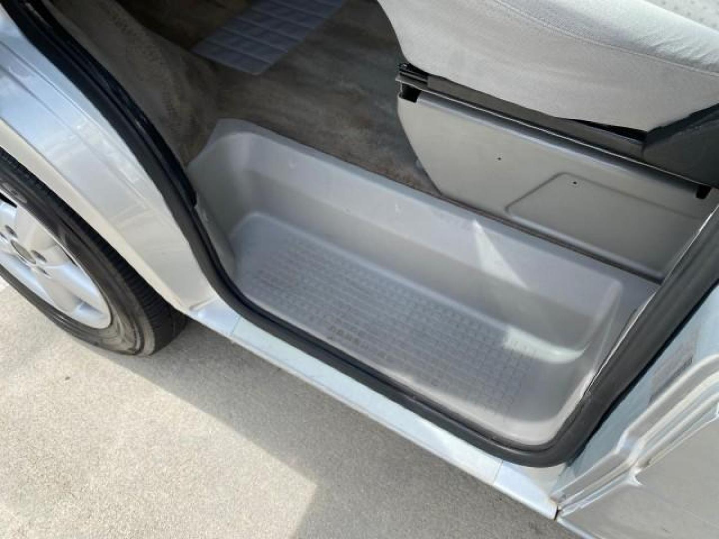 2003 Reflex Silver /Gray Volkswagen EuroVan MV POP UP CAMPER VAN (WV2NB47093H) with an 2.8L DOHC SMPI V6 Engine engine, Automatic transmission, located at 4701 North Dixie Hwy, Pompano Beach, FL, 33064, (954) 422-2889, 26.240938, -80.123474 - OUR WEBPAGE FLORIDACARS1.COM HAS OVER 100 PHOTOS AND FREE CARFAX LINK 2003 Volkswagen Eurovan MV Westfalia Pop Top Camper Van 2.8L I6 F Gasoline 20 MPG Front Wheel Drive Features ABS Brakes Air Conditioning Alloy Wheels AM/FM Stereo Automatic Transmission Cloth Seats Cruise Control Power Locks Power- Photo#41