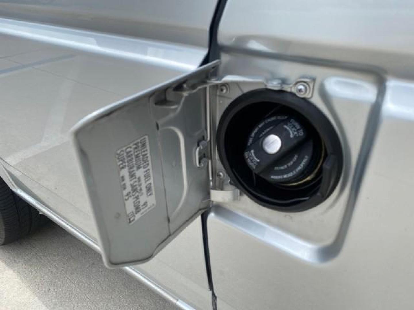 2003 Reflex Silver /Gray Volkswagen EuroVan MV POP UP CAMPER VAN (WV2NB47093H) with an 2.8L DOHC SMPI V6 Engine engine, Automatic transmission, located at 4701 North Dixie Hwy, Pompano Beach, FL, 33064, (954) 422-2889, 26.240938, -80.123474 - OUR WEBPAGE FLORIDACARS1.COM HAS OVER 100 PHOTOS AND FREE CARFAX LINK 2003 Volkswagen Eurovan MV Westfalia Pop Top Camper Van 2.8L I6 F Gasoline 20 MPG Front Wheel Drive Features ABS Brakes Air Conditioning Alloy Wheels AM/FM Stereo Automatic Transmission Cloth Seats Cruise Control Power Locks Power- Photo#93