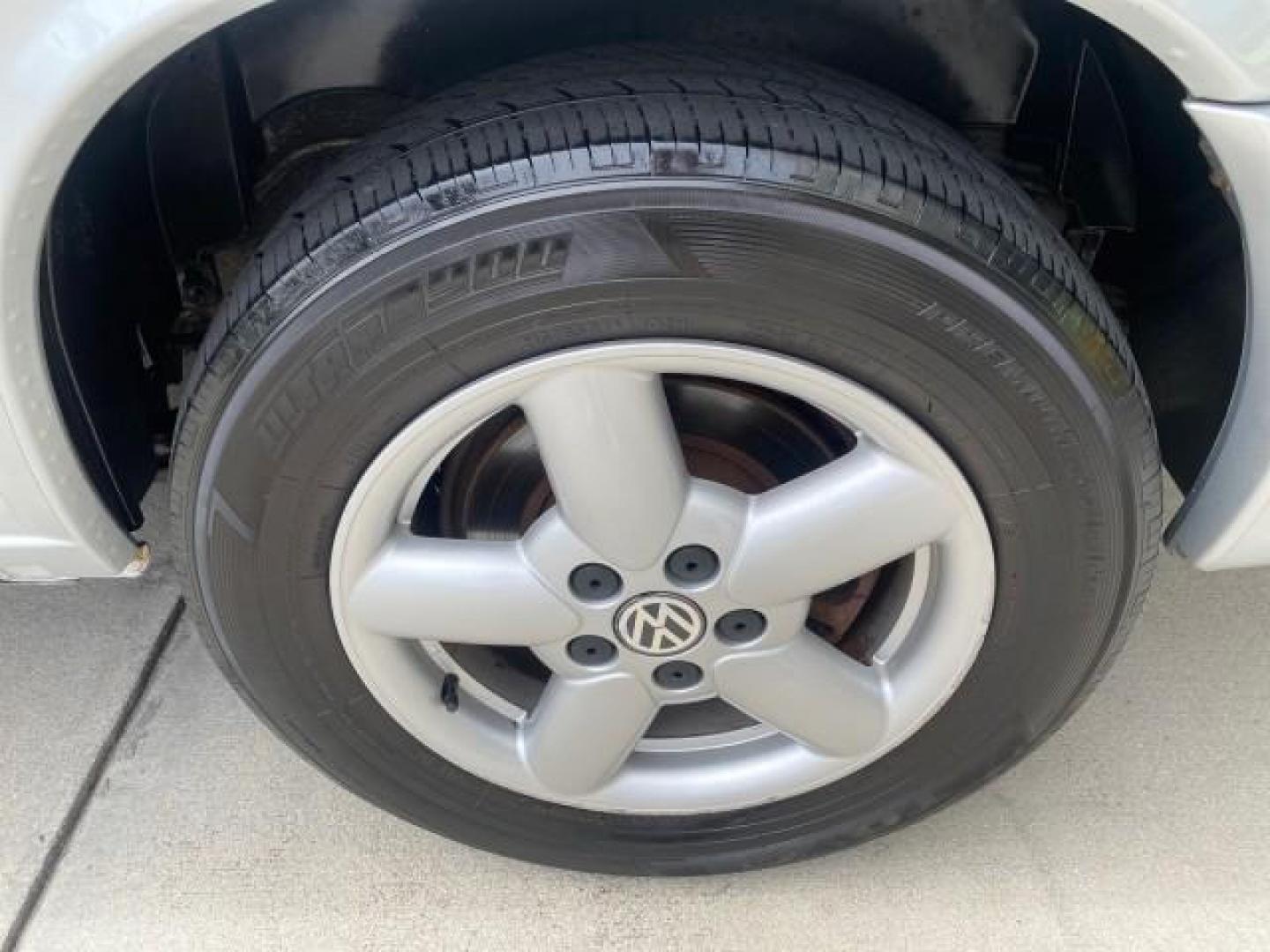 2003 Reflex Silver /Gray Volkswagen EuroVan MV POP UP CAMPER VAN (WV2NB47093H) with an 2.8L DOHC SMPI V6 Engine engine, Automatic transmission, located at 4701 North Dixie Hwy, Pompano Beach, FL, 33064, (954) 422-2889, 26.240938, -80.123474 - OUR WEBPAGE FLORIDACARS1.COM HAS OVER 100 PHOTOS AND FREE CARFAX LINK 2003 Volkswagen Eurovan MV Westfalia Pop Top Camper Van 2.8L I6 F Gasoline 20 MPG Front Wheel Drive Features ABS Brakes Air Conditioning Alloy Wheels AM/FM Stereo Automatic Transmission Cloth Seats Cruise Control Power Locks Power- Photo#94
