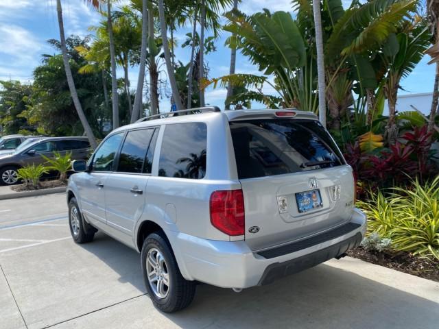 2004 Starlight Silver Metallic /Gray Honda Pilot EX-L 4WD LOW MILES 64,262 (2HKYF18574H) with an 3.5L SOHC PGM-FI 24-Valve VTEC V6 Engine engine, Automatic transmission, located at 4701 North Dixie Hwy, Pompano Beach, FL, 33064, (954) 422-2889, 26.240938, -80.123474 - OUR WEBPAGE FLORIDACARS1.COM HAS OVER 100 PHOTOS AND FREE CARFAX LINK 2004 Honda Pilot EX-L 4WD/AWD 4 Door Wagon/Sport Utility 3.5L V6 F SOHC Gasoline 22 MPG All Wheel Drive Features 4WD/AWD ABS Brakes Air Conditioning Alloy Wheels AM/FM Stereo Automatic Transmission Cassette Player CD Audio Cruise- Photo#5