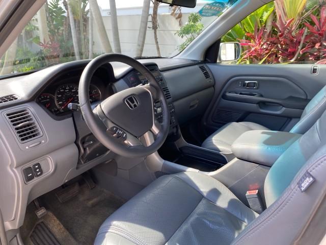 2004 Starlight Silver Metallic /Gray Honda Pilot EX-L 4WD LOW MILES 64,262 (2HKYF18574H) with an 3.5L SOHC PGM-FI 24-Valve VTEC V6 Engine engine, Automatic transmission, located at 4701 North Dixie Hwy, Pompano Beach, FL, 33064, (954) 422-2889, 26.240938, -80.123474 - OUR WEBPAGE FLORIDACARS1.COM HAS OVER 100 PHOTOS AND FREE CARFAX LINK 2004 Honda Pilot EX-L 4WD/AWD 4 Door Wagon/Sport Utility 3.5L V6 F SOHC Gasoline 22 MPG All Wheel Drive Features 4WD/AWD ABS Brakes Air Conditioning Alloy Wheels AM/FM Stereo Automatic Transmission Cassette Player CD Audio Cruise- Photo#43