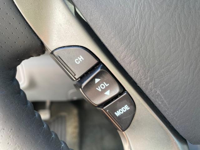2004 Starlight Silver Metallic /Gray Honda Pilot EX-L 4WD LOW MILES 64,262 (2HKYF18574H) with an 3.5L SOHC PGM-FI 24-Valve VTEC V6 Engine engine, Automatic transmission, located at 4701 North Dixie Hwy, Pompano Beach, FL, 33064, (954) 422-2889, 26.240938, -80.123474 - OUR WEBPAGE FLORIDACARS1.COM HAS OVER 100 PHOTOS AND FREE CARFAX LINK 2004 Honda Pilot EX-L 4WD/AWD 4 Door Wagon/Sport Utility 3.5L V6 F SOHC Gasoline 22 MPG All Wheel Drive Features 4WD/AWD ABS Brakes Air Conditioning Alloy Wheels AM/FM Stereo Automatic Transmission Cassette Player CD Audio Cruise- Photo#46