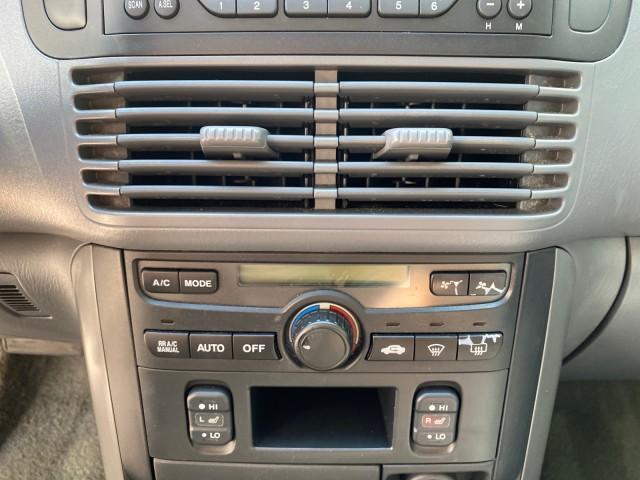 2004 Starlight Silver Metallic /Gray Honda Pilot EX-L 4WD LOW MILES 64,262 (2HKYF18574H) with an 3.5L SOHC PGM-FI 24-Valve VTEC V6 Engine engine, Automatic transmission, located at 4701 North Dixie Hwy, Pompano Beach, FL, 33064, (954) 422-2889, 26.240938, -80.123474 - OUR WEBPAGE FLORIDACARS1.COM HAS OVER 100 PHOTOS AND FREE CARFAX LINK 2004 Honda Pilot EX-L 4WD/AWD 4 Door Wagon/Sport Utility 3.5L V6 F SOHC Gasoline 22 MPG All Wheel Drive Features 4WD/AWD ABS Brakes Air Conditioning Alloy Wheels AM/FM Stereo Automatic Transmission Cassette Player CD Audio Cruise- Photo#56