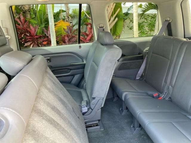 2004 Starlight Silver Metallic /Gray Honda Pilot EX-L 4WD LOW MILES 64,262 (2HKYF18574H) with an 3.5L SOHC PGM-FI 24-Valve VTEC V6 Engine engine, Automatic transmission, located at 4701 North Dixie Hwy, Pompano Beach, FL, 33064, (954) 422-2889, 26.240938, -80.123474 - OUR WEBPAGE FLORIDACARS1.COM HAS OVER 100 PHOTOS AND FREE CARFAX LINK 2004 Honda Pilot EX-L 4WD/AWD 4 Door Wagon/Sport Utility 3.5L V6 F SOHC Gasoline 22 MPG All Wheel Drive Features 4WD/AWD ABS Brakes Air Conditioning Alloy Wheels AM/FM Stereo Automatic Transmission Cassette Player CD Audio Cruise- Photo#81