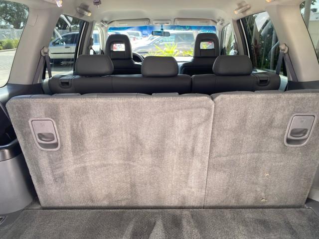 2004 Starlight Silver Metallic /Gray Honda Pilot EX-L 4WD LOW MILES 64,262 (2HKYF18574H) with an 3.5L SOHC PGM-FI 24-Valve VTEC V6 Engine engine, Automatic transmission, located at 4701 North Dixie Hwy, Pompano Beach, FL, 33064, (954) 422-2889, 26.240938, -80.123474 - OUR WEBPAGE FLORIDACARS1.COM HAS OVER 100 PHOTOS AND FREE CARFAX LINK 2004 Honda Pilot EX-L 4WD/AWD 4 Door Wagon/Sport Utility 3.5L V6 F SOHC Gasoline 22 MPG All Wheel Drive Features 4WD/AWD ABS Brakes Air Conditioning Alloy Wheels AM/FM Stereo Automatic Transmission Cassette Player CD Audio Cruise- Photo#99