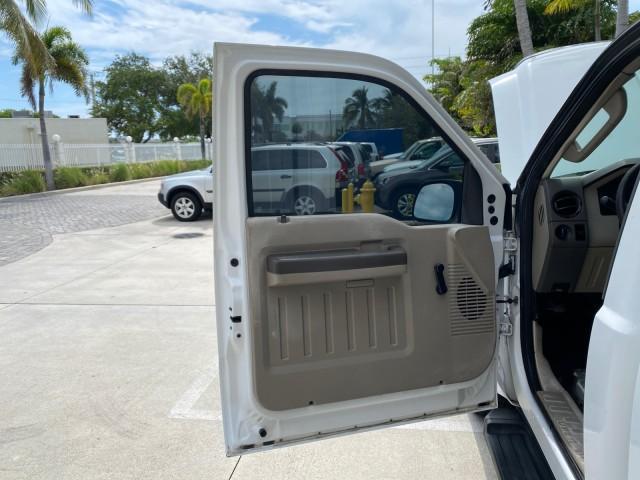 2008 Oxford White /Camel Ford Super Duty F-350 POWER STROKE TURBO DIESEL XL (1FTSF30R88E) with an 6.4L OHV V8 Turbo-Diesel Power Stroke Engine engine, Automatic transmission, located at 4701 North Dixie Hwy, Pompano Beach, FL, 33064, (954) 422-2889, 26.240938, -80.123474 - OUR WEBPAGE FLORIDACARS1.COM HAS OVER 100 PHOTOS AND FREE CARFAX LINK 2008 Ford F-350 Super Duty XL Turbo Diesel Pickup 6.4L V8 F Diesel Rear Wheel Drive Features ABS Brakes AM/FM Stereo Automatic Transmission Bed Liner Long Bed A/C Running Boards Turbo Diesel Engine Vinyl Seats 2008 Ford Super Duty- Photo#9
