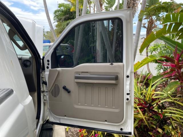 2008 Oxford White /Camel Ford Super Duty F-350 POWER STROKE TURBO DIESEL XL (1FTSF30R88E) with an 6.4L OHV V8 Turbo-Diesel Power Stroke Engine engine, Automatic transmission, located at 4701 North Dixie Hwy, Pompano Beach, FL, 33064, (954) 422-2889, 26.240938, -80.123474 - OUR WEBPAGE FLORIDACARS1.COM HAS OVER 100 PHOTOS AND FREE CARFAX LINK 2008 Ford F-350 Super Duty XL Turbo Diesel Pickup 6.4L V8 F Diesel Rear Wheel Drive Features ABS Brakes AM/FM Stereo Automatic Transmission Bed Liner Long Bed A/C Running Boards Turbo Diesel Engine Vinyl Seats 2008 Ford Super Duty- Photo#11