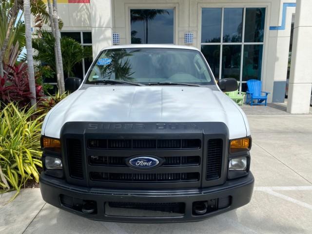 2008 Oxford White /Camel Ford Super Duty F-350 POWER STROKE TURBO DIESEL XL (1FTSF30R88E) with an 6.4L OHV V8 Turbo-Diesel Power Stroke Engine engine, Automatic transmission, located at 4701 North Dixie Hwy, Pompano Beach, FL, 33064, (954) 422-2889, 26.240938, -80.123474 - OUR WEBPAGE FLORIDACARS1.COM HAS OVER 100 PHOTOS AND FREE CARFAX LINK 2008 Ford F-350 Super Duty XL Turbo Diesel Pickup 6.4L V8 F Diesel Rear Wheel Drive Features ABS Brakes AM/FM Stereo Automatic Transmission Bed Liner Long Bed A/C Running Boards Turbo Diesel Engine Vinyl Seats 2008 Ford Super Duty- Photo#27
