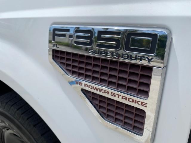 2008 Oxford White /Camel Ford Super Duty F-350 POWER STROKE TURBO DIESEL XL (1FTSF30R88E) with an 6.4L OHV V8 Turbo-Diesel Power Stroke Engine engine, Automatic transmission, located at 4701 North Dixie Hwy, Pompano Beach, FL, 33064, (954) 422-2889, 26.240938, -80.123474 - OUR WEBPAGE FLORIDACARS1.COM HAS OVER 100 PHOTOS AND FREE CARFAX LINK 2008 Ford F-350 Super Duty XL Turbo Diesel Pickup 6.4L V8 F Diesel Rear Wheel Drive Features ABS Brakes AM/FM Stereo Automatic Transmission Bed Liner Long Bed A/C Running Boards Turbo Diesel Engine Vinyl Seats 2008 Ford Super Duty- Photo#41