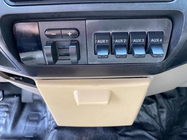 2008 Oxford White /Camel Ford Super Duty F-350 POWER STROKE TURBO DIESEL XL (1FTSF30R88E) with an 6.4L OHV V8 Turbo-Diesel Power Stroke Engine engine, Automatic transmission, located at 4701 North Dixie Hwy, Pompano Beach, FL, 33064, (954) 422-2889, 26.240938, -80.123474 - OUR WEBPAGE FLORIDACARS1.COM HAS OVER 100 PHOTOS AND FREE CARFAX LINK 2008 Ford F-350 Super Duty XL Turbo Diesel Pickup 6.4L V8 F Diesel Rear Wheel Drive Features ABS Brakes AM/FM Stereo Automatic Transmission Bed Liner Long Bed A/C Running Boards Turbo Diesel Engine Vinyl Seats 2008 Ford Super Duty- Photo#59