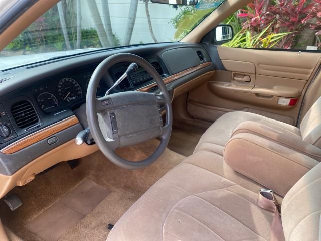 1995 White /Tan Ford Crown Victoria LOW MILES 43,331 (2FALP73W4SX) with an 4.6L 8-Cyl Engine engine, Automatic transmission, located at 4701 North Dixie Hwy, Pompano Beach, FL, 33064, (954) 422-2889, 26.240938, -80.123474 - OUR WEBPAGE FLORIDACARS1.COM HAS OVER 100 PHOTOS AND FREE CARFAX LINK 1995 Ford Crown Victoria Sedan 4 DR 4.6L V8 F SOHC 16V Gasoline Rear Wheel Drive Features Air Conditioning AM/FM Stereo Automatic Transmission Cassette Player Cloth Seats Cruise Control Power Locks Power Seat(s) Power Windows Rear- Photo#46