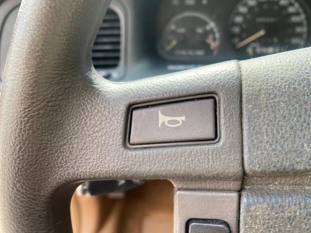 1995 White /Tan Ford Crown Victoria LOW MILES 43,331 (2FALP73W4SX) with an 4.6L 8-Cyl Engine engine, Automatic transmission, located at 4701 North Dixie Hwy, Pompano Beach, FL, 33064, (954) 422-2889, 26.240938, -80.123474 - OUR WEBPAGE FLORIDACARS1.COM HAS OVER 100 PHOTOS AND FREE CARFAX LINK 1995 Ford Crown Victoria Sedan 4 DR 4.6L V8 F SOHC 16V Gasoline Rear Wheel Drive Features Air Conditioning AM/FM Stereo Automatic Transmission Cassette Player Cloth Seats Cruise Control Power Locks Power Seat(s) Power Windows Rear- Photo#51