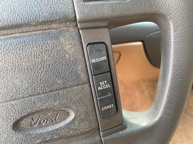 1995 White /Tan Ford Crown Victoria LOW MILES 43,331 (2FALP73W4SX) with an 4.6L 8-Cyl Engine engine, Automatic transmission, located at 4701 North Dixie Hwy, Pompano Beach, FL, 33064, (954) 422-2889, 26.240938, -80.123474 - OUR WEBPAGE FLORIDACARS1.COM HAS OVER 100 PHOTOS AND FREE CARFAX LINK 1995 Ford Crown Victoria Sedan 4 DR 4.6L V8 F SOHC 16V Gasoline Rear Wheel Drive Features Air Conditioning AM/FM Stereo Automatic Transmission Cassette Player Cloth Seats Cruise Control Power Locks Power Seat(s) Power Windows Rear- Photo#52