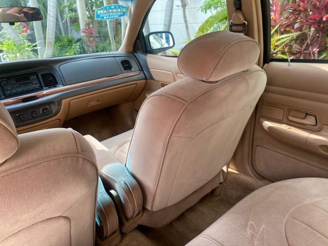 1995 White /Tan Ford Crown Victoria LOW MILES 43,331 (2FALP73W4SX) with an 4.6L 8-Cyl Engine engine, Automatic transmission, located at 4701 North Dixie Hwy, Pompano Beach, FL, 33064, (954) 422-2889, 26.240938, -80.123474 - OUR WEBPAGE FLORIDACARS1.COM HAS OVER 100 PHOTOS AND FREE CARFAX LINK 1995 Ford Crown Victoria Sedan 4 DR 4.6L V8 F SOHC 16V Gasoline Rear Wheel Drive Features Air Conditioning AM/FM Stereo Automatic Transmission Cassette Player Cloth Seats Cruise Control Power Locks Power Seat(s) Power Windows Rear- Photo#84