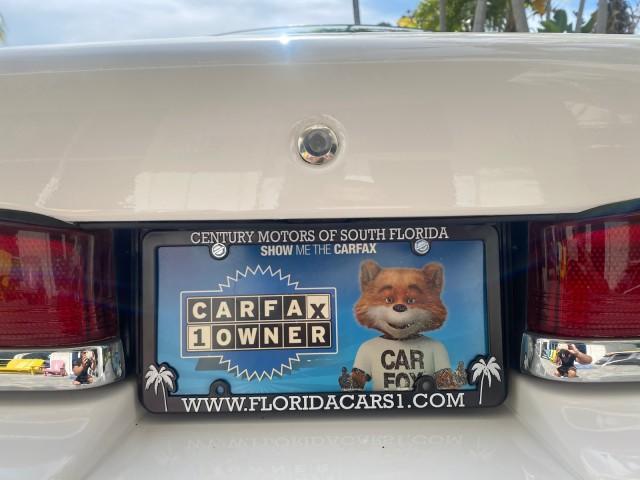 1995 White /Tan Ford Crown Victoria LOW MILES 43,331 (2FALP73W4SX) with an 4.6L 8-Cyl Engine engine, Automatic transmission, located at 4701 North Dixie Hwy, Pompano Beach, FL, 33064, (954) 422-2889, 26.240938, -80.123474 - OUR WEBPAGE FLORIDACARS1.COM HAS OVER 100 PHOTOS AND FREE CARFAX LINK 1995 Ford Crown Victoria Sedan 4 DR 4.6L V8 F SOHC 16V Gasoline Rear Wheel Drive Features Air Conditioning AM/FM Stereo Automatic Transmission Cassette Player Cloth Seats Cruise Control Power Locks Power Seat(s) Power Windows Rear- Photo#93