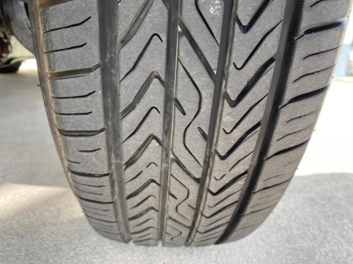 2005 Stone White /Dark Slate Gray Jeep Wrangler SE 4WD LOW MILES 29,371 1 OWNER (1J4FA29105P) with an 2.4L SMPI DOHC 16v 4-Cyl Engine engine, Manual transmission, located at 4701 North Dixie Hwy, Pompano Beach, FL, 33064, (954) 422-2889, 26.240938, -80.123474 - OUR WEBPAGE FLORIDACARS1.COM HAS OVER 100 PHOTOS AND FREE CARFAX LINK 2005 Jeep Wrangler SE 4WD 1 OWNER FACTORY ICE COLD AC 6 SPEED MANUAL Utility 2.4L I4 F Gasoline 21 MPG Rear Wheel Drive w/ 4X4 Features 4WD/AWD Air Conditioning Alloy Wheels AM/FM Stereo CD Audio Cloth Seats Manual Transmission So- Photo#20