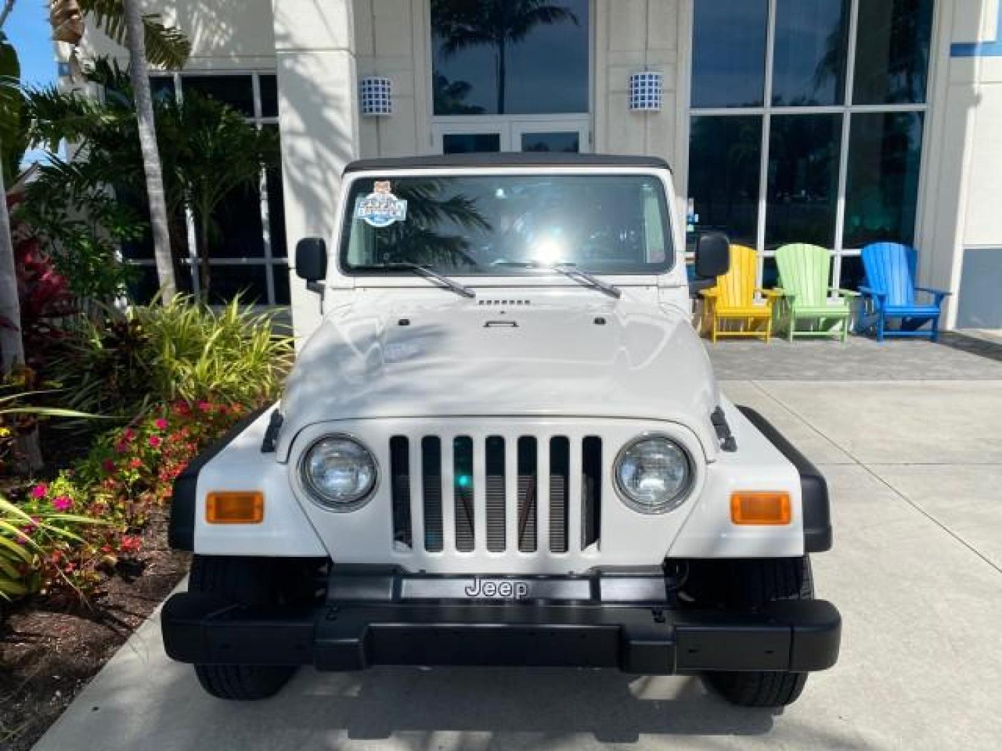 2005 Stone White /Dark Slate Gray Jeep Wrangler SE 4WD LOW MILES 29,371 1 OWNER (1J4FA29105P) with an 2.4L SMPI DOHC 16v 4-Cyl Engine engine, Manual transmission, located at 4701 North Dixie Hwy, Pompano Beach, FL, 33064, (954) 422-2889, 26.240938, -80.123474 - OUR WEBPAGE FLORIDACARS1.COM HAS OVER 100 PHOTOS AND FREE CARFAX LINK 2005 Jeep Wrangler SE 4WD 1 OWNER FACTORY ICE COLD AC 6 SPEED MANUAL Utility 2.4L I4 F Gasoline 21 MPG Rear Wheel Drive w/ 4X4 Features 4WD/AWD Air Conditioning Alloy Wheels AM/FM Stereo CD Audio Cloth Seats Manual Transmission So- Photo#27