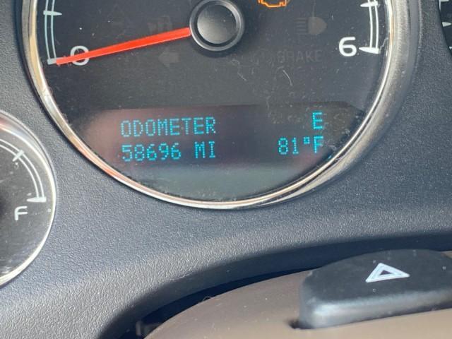 2009 Inferno Orange Metallic /Dark Cashmere/Light Cashmere Chevrolet Avalanche LT PU LOW MILES 58,696 (3GNEC22009G) with an 5.3L Vortec 1000 V8 SFI Flex-Fuel Engine engine, Automatic transmission, located at 4701 North Dixie Hwy, Pompano Beach, FL, 33064, (954) 422-2889, 26.240938, -80.123474 - OUR WEBPAGE FLORIDACARS1.COM HAS OVER 100 PHOTOS AND FREE CARFAX LINK 2009 Chevrolet Avalanche LT Sport Pickup 5.3L V8 F OHV 16V Flex Fuel 20 MPG Rear Wheel Drive Features 20 Inch Plus Wheels ABS Brakes Air Conditioning Alloy Wheels AM/FM Stereo Automatic Transmission Auxiliary Audio Input Bed Cover- Photo#18