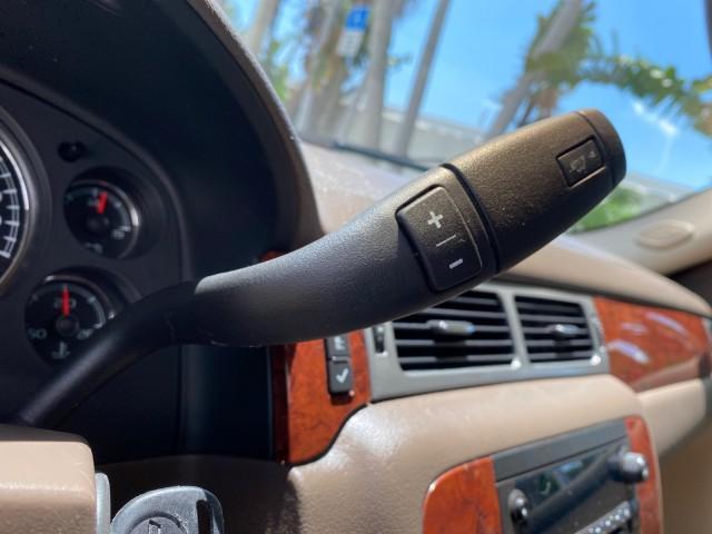 2009 Inferno Orange Metallic /Dark Cashmere/Light Cashmere Chevrolet Avalanche LT PU LOW MILES 58,696 (3GNEC22009G) with an 5.3L Vortec 1000 V8 SFI Flex-Fuel Engine engine, Automatic transmission, located at 4701 North Dixie Hwy, Pompano Beach, FL, 33064, (954) 422-2889, 26.240938, -80.123474 - OUR WEBPAGE FLORIDACARS1.COM HAS OVER 100 PHOTOS AND FREE CARFAX LINK 2009 Chevrolet Avalanche LT Sport Pickup 5.3L V8 F OHV 16V Flex Fuel 20 MPG Rear Wheel Drive Features 20 Inch Plus Wheels ABS Brakes Air Conditioning Alloy Wheels AM/FM Stereo Automatic Transmission Auxiliary Audio Input Bed Cover- Photo#52