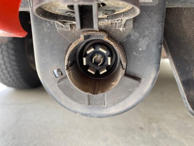 2009 Inferno Orange Metallic /Dark Cashmere/Light Cashmere Chevrolet Avalanche LT PU LOW MILES 58,696 (3GNEC22009G) with an 5.3L Vortec 1000 V8 SFI Flex-Fuel Engine engine, Automatic transmission, located at 4701 North Dixie Hwy, Pompano Beach, FL, 33064, (954) 422-2889, 26.240938, -80.123474 - OUR WEBPAGE FLORIDACARS1.COM HAS OVER 100 PHOTOS AND FREE CARFAX LINK 2009 Chevrolet Avalanche LT Sport Pickup 5.3L V8 F OHV 16V Flex Fuel 20 MPG Rear Wheel Drive Features 20 Inch Plus Wheels ABS Brakes Air Conditioning Alloy Wheels AM/FM Stereo Automatic Transmission Auxiliary Audio Input Bed Cover- Photo#97