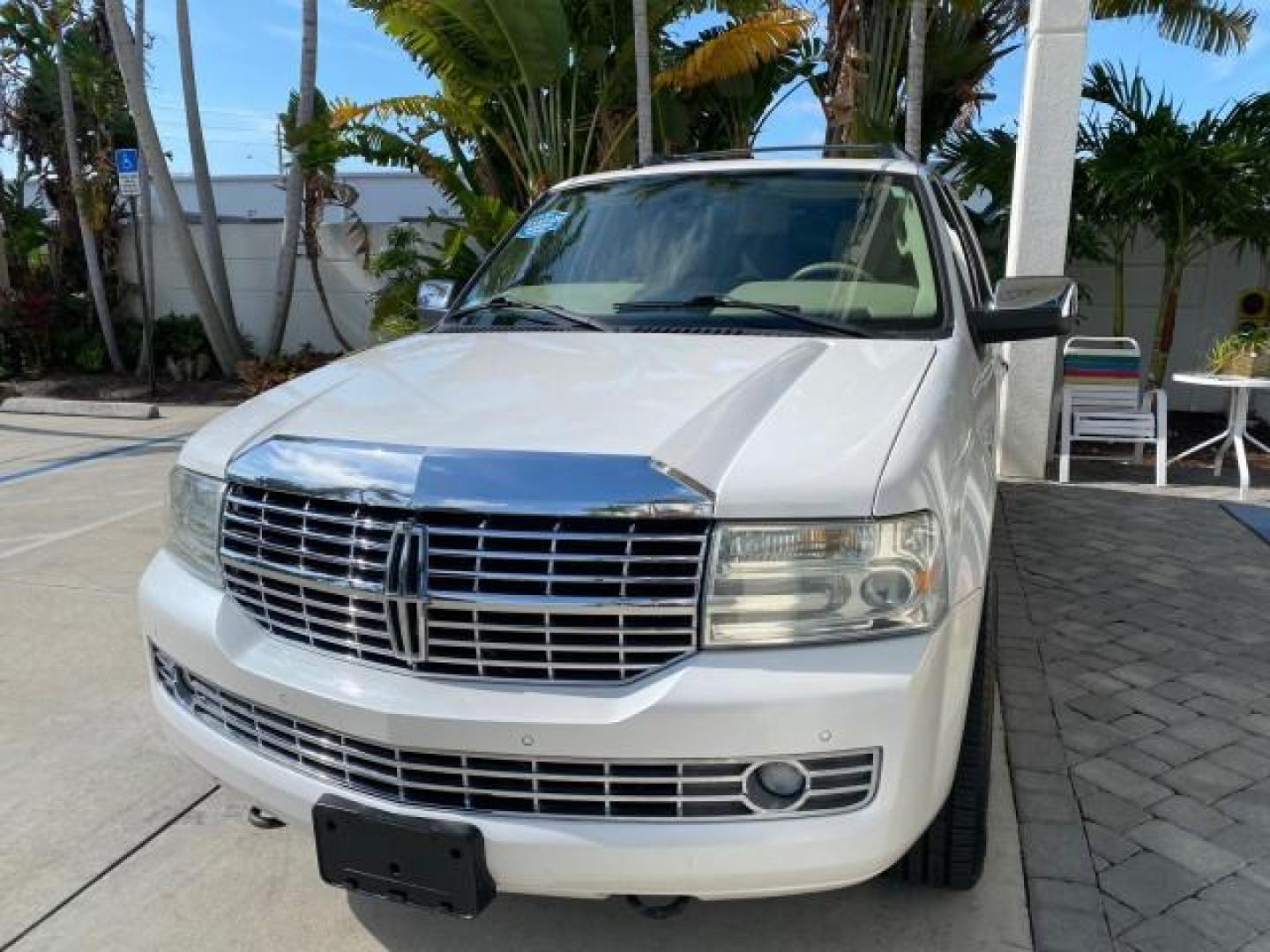 2010 White Platinum Tri-Coat Metallic /Camel Lincoln Navigator 4WD SUNROOF LOW MILES 31,209 (5LMJJ2J50AE) with an 5.4L SOHC 24-Valve V8 FFV Engine engine, Automatic transmission, located at 4701 North Dixie Hwy, Pompano Beach, FL, 33064, (954) 422-2889, 26.240938, -80.123474 - OUR WEBPAGE FLORIDACARS1.COM HAS OVER 100 PHOTOS AND FREE CARFAX LINK 2010 Lincoln Navigator 4 Door Wagon/Sport Utility 5.4L V8 F SOHC 24V Flex Fuel 18 MPG Rear Wheel Drive w/ 4X4 Features 20 Inch Plus Wheels 4WD/AWD A/C Seat(s) ABS Brakes Air Conditioning Alloy Wheels AM/FM Stereo Automatic Transmi- Photo#3