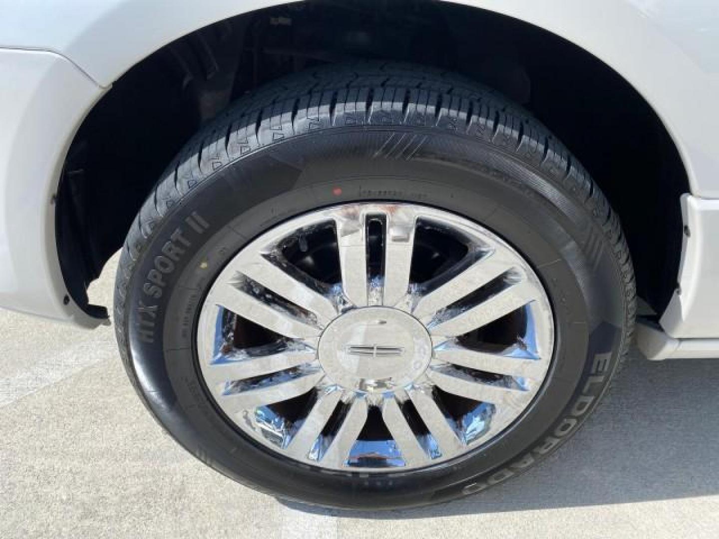 2010 White Platinum Tri-Coat Metallic /Camel Lincoln Navigator 4WD SUNROOF LOW MILES 31,209 (5LMJJ2J50AE) with an 5.4L SOHC 24-Valve V8 FFV Engine engine, Automatic transmission, located at 4701 North Dixie Hwy, Pompano Beach, FL, 33064, (954) 422-2889, 26.240938, -80.123474 - OUR WEBPAGE FLORIDACARS1.COM HAS OVER 100 PHOTOS AND FREE CARFAX LINK 2010 Lincoln Navigator 4 Door Wagon/Sport Utility 5.4L V8 F SOHC 24V Flex Fuel 18 MPG Rear Wheel Drive w/ 4X4 Features 20 Inch Plus Wheels 4WD/AWD A/C Seat(s) ABS Brakes Air Conditioning Alloy Wheels AM/FM Stereo Automatic Transmi- Photo#19