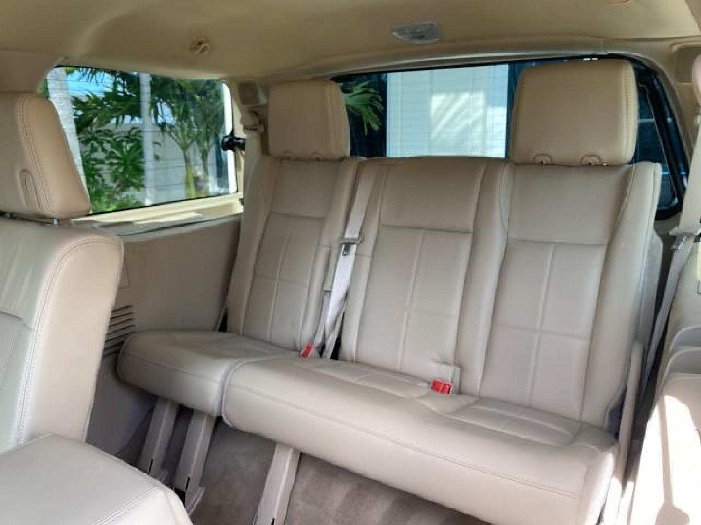 2010 White Platinum Tri-Coat Metallic /Camel Lincoln Navigator 4WD SUNROOF LOW MILES 31,209 (5LMJJ2J50AE) with an 5.4L SOHC 24-Valve V8 FFV Engine engine, Automatic transmission, located at 4701 North Dixie Hwy, Pompano Beach, FL, 33064, (954) 422-2889, 26.240938, -80.123474 - OUR WEBPAGE FLORIDACARS1.COM HAS OVER 100 PHOTOS AND FREE CARFAX LINK 2010 Lincoln Navigator 4 Door Wagon/Sport Utility 5.4L V8 F SOHC 24V Flex Fuel 18 MPG Rear Wheel Drive w/ 4X4 Features 20 Inch Plus Wheels 4WD/AWD A/C Seat(s) ABS Brakes Air Conditioning Alloy Wheels AM/FM Stereo Automatic Transmi- Photo#95