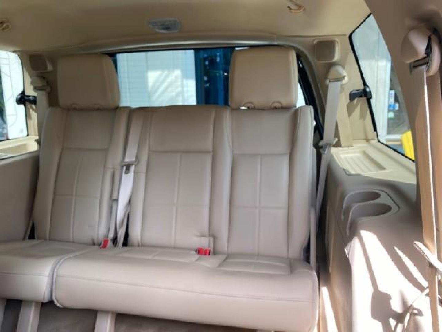 2010 White Platinum Tri-Coat Metallic /Camel Lincoln Navigator 4WD SUNROOF LOW MILES 31,209 (5LMJJ2J50AE) with an 5.4L SOHC 24-Valve V8 FFV Engine engine, Automatic transmission, located at 4701 North Dixie Hwy, Pompano Beach, FL, 33064, (954) 422-2889, 26.240938, -80.123474 - OUR WEBPAGE FLORIDACARS1.COM HAS OVER 100 PHOTOS AND FREE CARFAX LINK 2010 Lincoln Navigator 4 Door Wagon/Sport Utility 5.4L V8 F SOHC 24V Flex Fuel 18 MPG Rear Wheel Drive w/ 4X4 Features 20 Inch Plus Wheels 4WD/AWD A/C Seat(s) ABS Brakes Air Conditioning Alloy Wheels AM/FM Stereo Automatic Transmi- Photo#96