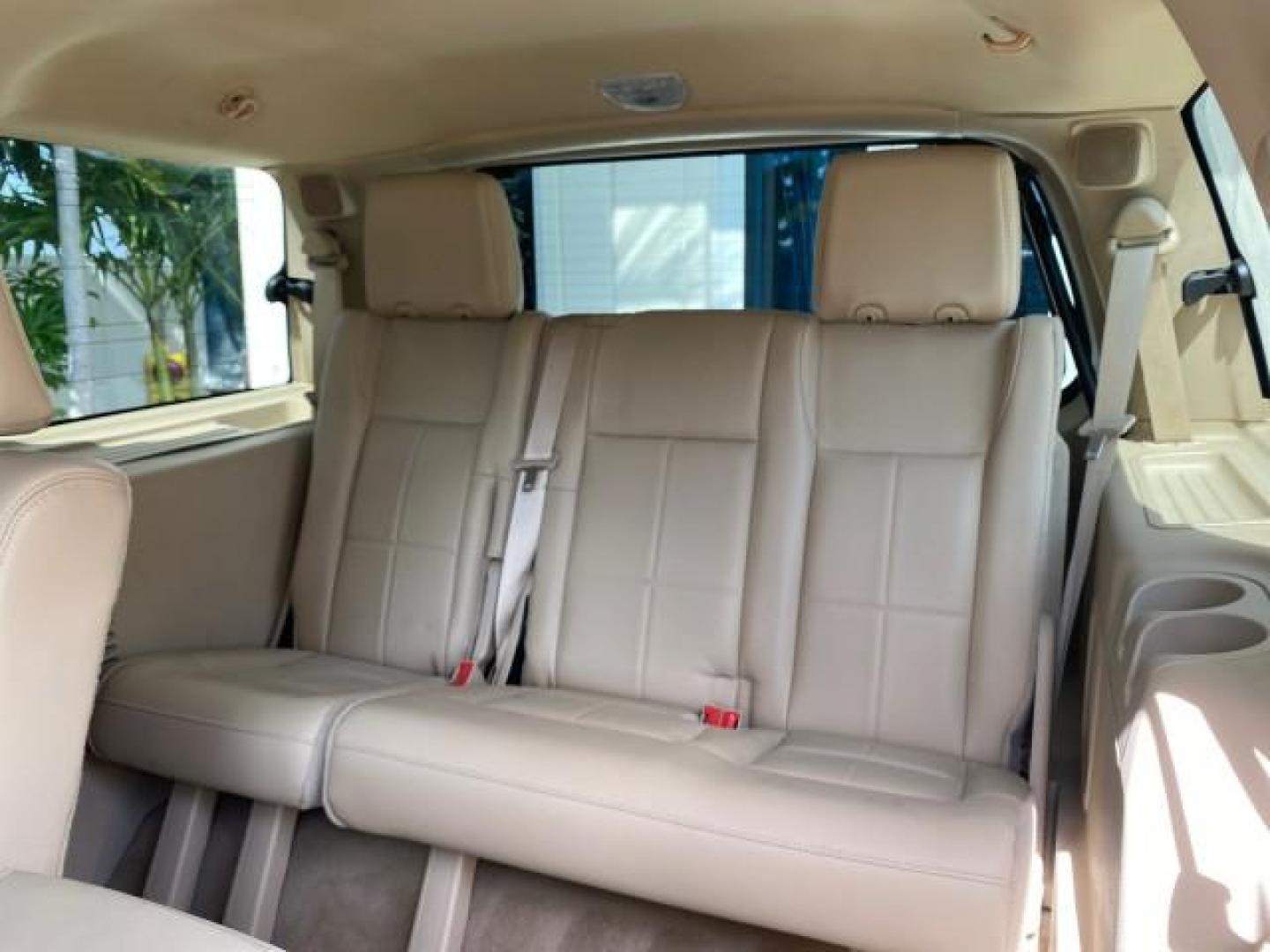2010 White Platinum Tri-Coat Metallic /Camel Lincoln Navigator 4WD SUNROOF LOW MILES 31,209 (5LMJJ2J50AE) with an 5.4L SOHC 24-Valve V8 FFV Engine engine, Automatic transmission, located at 4701 North Dixie Hwy, Pompano Beach, FL, 33064, (954) 422-2889, 26.240938, -80.123474 - OUR WEBPAGE FLORIDACARS1.COM HAS OVER 100 PHOTOS AND FREE CARFAX LINK 2010 Lincoln Navigator 4 Door Wagon/Sport Utility 5.4L V8 F SOHC 24V Flex Fuel 18 MPG Rear Wheel Drive w/ 4X4 Features 20 Inch Plus Wheels 4WD/AWD A/C Seat(s) ABS Brakes Air Conditioning Alloy Wheels AM/FM Stereo Automatic Transmi- Photo#97