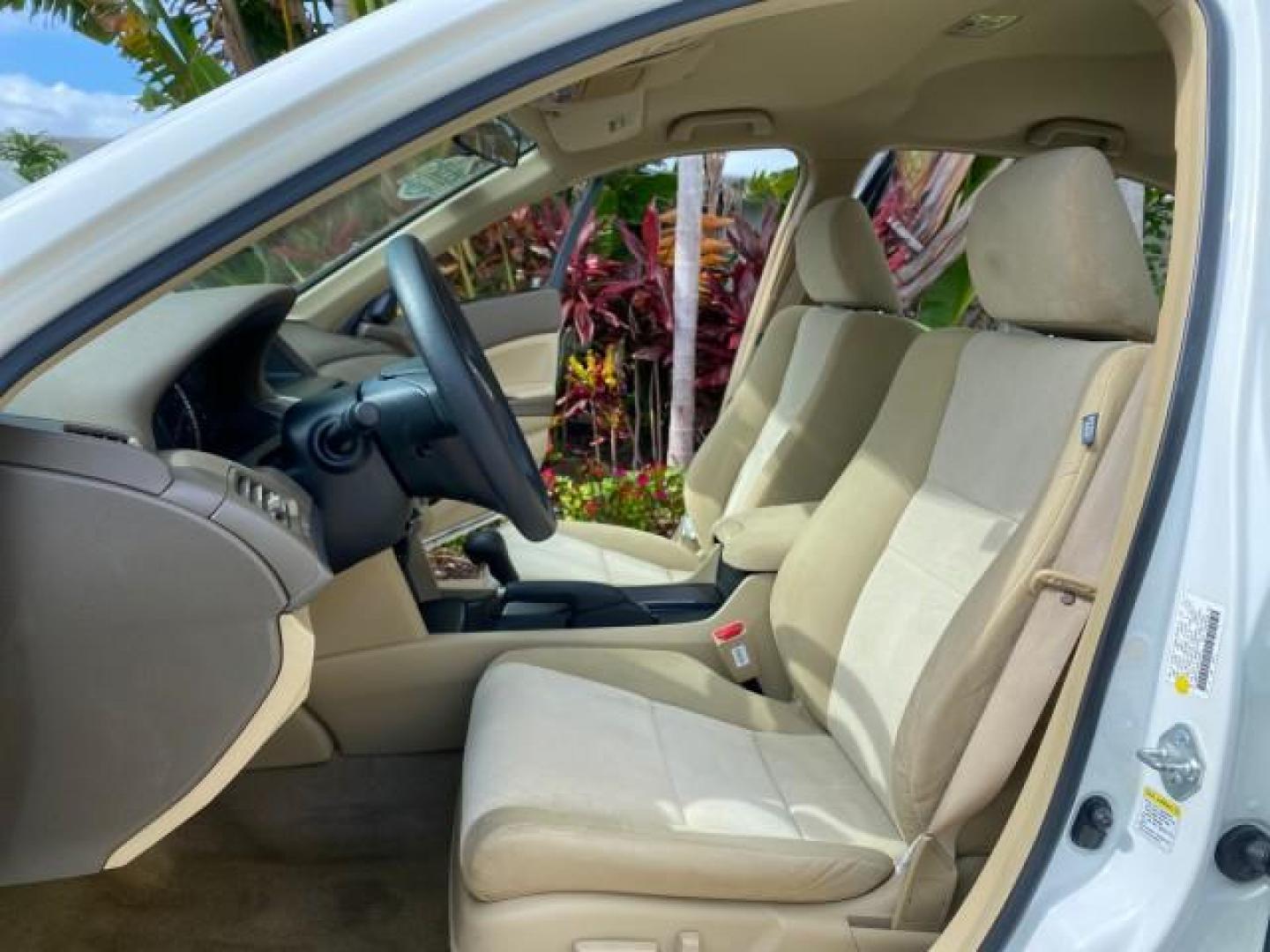 2008 Taffeta White /Ivory Honda Accord Sdn LX-P LOW MILES 49,816 1 OWNER (JHMCP26428C) with an 2.4L DOHC MPFI 16-Valve i-VTEC I4 Engine engine, Automatic transmission, located at 4701 North Dixie Hwy, Pompano Beach, FL, 33064, (954) 422-2889, 26.240938, -80.123474 - OUR WEBPAGE FLORIDACARS1.COM HAS OVER 100 PHOTOS AND FREE CARFAX LINK 2008 Honda Accord LX-P Sedan 4 DR 2.4L I4 F DOHC 16V Gasoline 31 MPG Front Wheel Drive Features ABS Brakes Air Conditioning Alloy Wheels AM/FM Stereo Automatic Transmission Auxiliary Audio Input CD Audio Cloth Seats Cruise Control- Photo#10