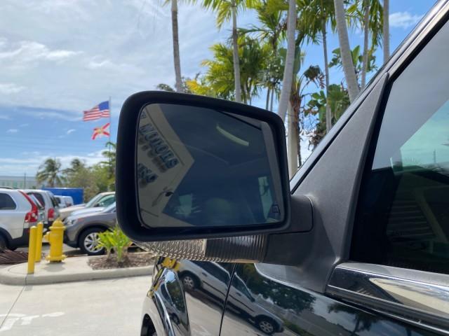 2004 Black /Light Parchment Lincoln Navigator LOW MILES 67,511 SUNROOF (5LMFU27R54L) with an 5.4L DOHC 32-Valve V8 Intech Engine engine, Automatic transmission, located at 4701 North Dixie Hwy, Pompano Beach, FL, 33064, (954) 422-2889, 26.240938, -80.123474 - OUR WEBPAGE FLORIDACARS1.COM HAS OVER 100 PHOTOS AND FREE CARFAX LINK 2004 Lincoln Navigator 4 Door Wagon/Sport Utility 5.4L V8 F DOHC Gasoline 17 MPG Rear Wheel Drive Features A/C Seat(s) ABS Brakes Air Conditioning Alloy Wheels AM/FM Stereo Automatic Transmission CD Audio Cruise Control Fold-Away- Photo#37