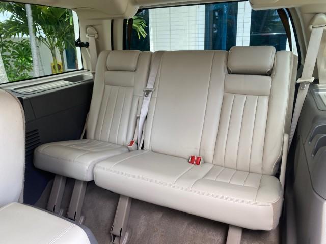 2004 Black /Light Parchment Lincoln Navigator LOW MILES 67,511 SUNROOF (5LMFU27R54L) with an 5.4L DOHC 32-Valve V8 Intech Engine engine, Automatic transmission, located at 4701 North Dixie Hwy, Pompano Beach, FL, 33064, (954) 422-2889, 26.240938, -80.123474 - OUR WEBPAGE FLORIDACARS1.COM HAS OVER 100 PHOTOS AND FREE CARFAX LINK 2004 Lincoln Navigator 4 Door Wagon/Sport Utility 5.4L V8 F DOHC Gasoline 17 MPG Rear Wheel Drive Features A/C Seat(s) ABS Brakes Air Conditioning Alloy Wheels AM/FM Stereo Automatic Transmission CD Audio Cruise Control Fold-Away- Photo#92