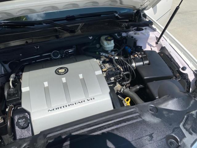 2006 Glacier White /Cashmere Cadillac DTS LOW MILES 58,287 (1G6KD57Y96U) with an 4.6L DOHC V8 Northstar Engine engine, Automatic transmission, located at 4701 North Dixie Hwy, Pompano Beach, FL, 33064, (954) 422-2889, 26.240938, -80.123474 - OUR WEBPAGE FLORIDACARS1.COM HAS OVER 100 PHOTOS AND FREE CARFAX LINK 2006 Cadillac DTS Sedan 4 DR 4.6L V8 F Gasoline 25 MPG Front Wheel Drive Features ABS Brakes Air Conditioning Alloy Wheels AM/FM Stereo Automatic Transmission Bluetooth Technology CD Audio Cruise Control Leather Seats Overhead Air- Photo#25