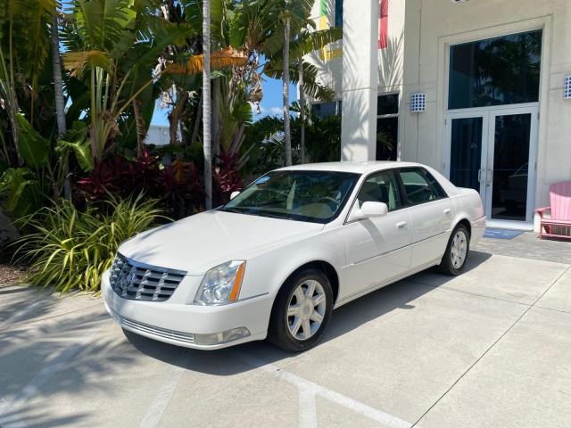 2006 Glacier White /Cashmere Cadillac DTS LOW MILES 58,287 (1G6KD57Y96U) with an 4.6L DOHC V8 Northstar Engine engine, Automatic transmission, located at 4701 North Dixie Hwy, Pompano Beach, FL, 33064, (954) 422-2889, 26.240938, -80.123474 - OUR WEBPAGE FLORIDACARS1.COM HAS OVER 100 PHOTOS AND FREE CARFAX LINK 2006 Cadillac DTS Sedan 4 DR 4.6L V8 F Gasoline 25 MPG Front Wheel Drive Features ABS Brakes Air Conditioning Alloy Wheels AM/FM Stereo Automatic Transmission Bluetooth Technology CD Audio Cruise Control Leather Seats Overhead Air- Photo#28