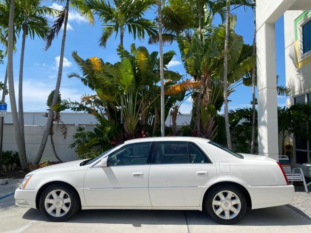 2006 Glacier White /Cashmere Cadillac DTS LOW MILES 58,287 (1G6KD57Y96U) with an 4.6L DOHC V8 Northstar Engine engine, Automatic transmission, located at 4701 North Dixie Hwy, Pompano Beach, FL, 33064, (954) 422-2889, 26.240938, -80.123474 - OUR WEBPAGE FLORIDACARS1.COM HAS OVER 100 PHOTOS AND FREE CARFAX LINK 2006 Cadillac DTS Sedan 4 DR 4.6L V8 F Gasoline 25 MPG Front Wheel Drive Features ABS Brakes Air Conditioning Alloy Wheels AM/FM Stereo Automatic Transmission Bluetooth Technology CD Audio Cruise Control Leather Seats Overhead Air- Photo#31