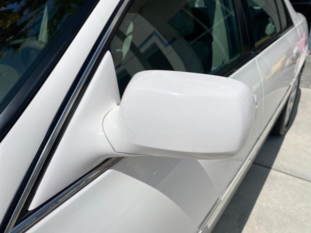 2006 Glacier White /Cashmere Cadillac DTS LOW MILES 58,287 (1G6KD57Y96U) with an 4.6L DOHC V8 Northstar Engine engine, Automatic transmission, located at 4701 North Dixie Hwy, Pompano Beach, FL, 33064, (954) 422-2889, 26.240938, -80.123474 - OUR WEBPAGE FLORIDACARS1.COM HAS OVER 100 PHOTOS AND FREE CARFAX LINK 2006 Cadillac DTS Sedan 4 DR 4.6L V8 F Gasoline 25 MPG Front Wheel Drive Features ABS Brakes Air Conditioning Alloy Wheels AM/FM Stereo Automatic Transmission Bluetooth Technology CD Audio Cruise Control Leather Seats Overhead Air- Photo#40