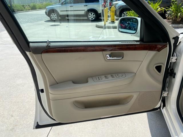 2006 Glacier White /Cashmere Cadillac DTS LOW MILES 58,287 (1G6KD57Y96U) with an 4.6L DOHC V8 Northstar Engine engine, Automatic transmission, located at 4701 North Dixie Hwy, Pompano Beach, FL, 33064, (954) 422-2889, 26.240938, -80.123474 - OUR WEBPAGE FLORIDACARS1.COM HAS OVER 100 PHOTOS AND FREE CARFAX LINK 2006 Cadillac DTS Sedan 4 DR 4.6L V8 F Gasoline 25 MPG Front Wheel Drive Features ABS Brakes Air Conditioning Alloy Wheels AM/FM Stereo Automatic Transmission Bluetooth Technology CD Audio Cruise Control Leather Seats Overhead Air- Photo#41