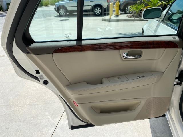 2006 Glacier White /Cashmere Cadillac DTS LOW MILES 58,287 (1G6KD57Y96U) with an 4.6L DOHC V8 Northstar Engine engine, Automatic transmission, located at 4701 North Dixie Hwy, Pompano Beach, FL, 33064, (954) 422-2889, 26.240938, -80.123474 - OUR WEBPAGE FLORIDACARS1.COM HAS OVER 100 PHOTOS AND FREE CARFAX LINK 2006 Cadillac DTS Sedan 4 DR 4.6L V8 F Gasoline 25 MPG Front Wheel Drive Features ABS Brakes Air Conditioning Alloy Wheels AM/FM Stereo Automatic Transmission Bluetooth Technology CD Audio Cruise Control Leather Seats Overhead Air- Photo#73