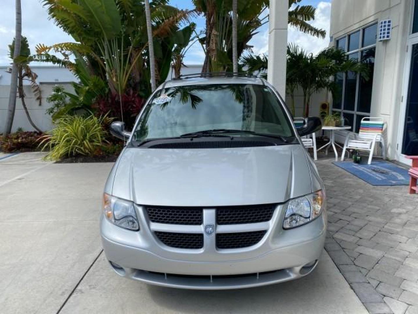 2003 Bright Silver Metallic /Taupe Dodge Caravan Sport LOW MILES 45,416 1 OWNER (2D4GP44L83R) with an 3.8L SMPI V6 Engine engine, Automatic transmission, located at 4701 North Dixie Hwy, Pompano Beach, FL, 33064, (954) 422-2889, 26.240938, -80.123474 - OUR WEBPAGE FLORIDACARS1.COM HAS OVER 100 PHOTOS AND FREE CARFAX LINK 2003 Dodge Grand Caravan Sport 1 OWNER Van 3.8L V6 F OHV 12V Gasoline 25 MPG Front Wheel Drive Features ABS Brakes Air Conditioning Alloy Wheels AM/FM Stereo Automatic Transmission Cassette Player CD Audio Cloth Seats Cruise Contr- Photo#2