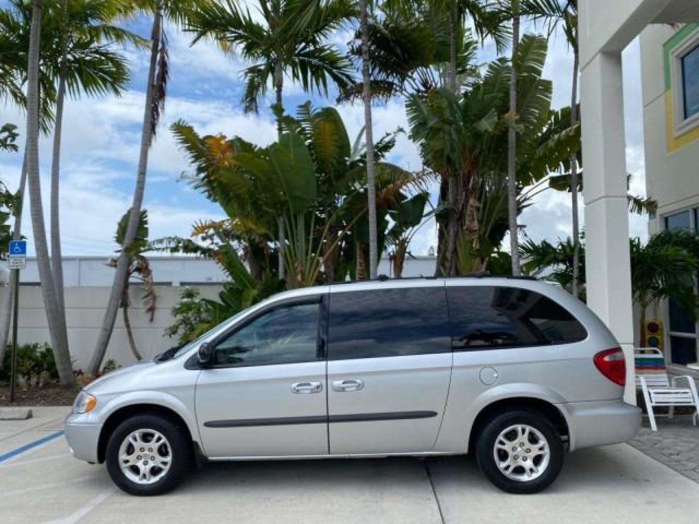 2003 Bright Silver Metallic /Taupe Dodge Caravan Sport LOW MILES 45,416 1 OWNER (2D4GP44L83R) with an 3.8L SMPI V6 Engine engine, Automatic transmission, located at 4701 North Dixie Hwy, Pompano Beach, FL, 33064, (954) 422-2889, 26.240938, -80.123474 - OUR WEBPAGE FLORIDACARS1.COM HAS OVER 100 PHOTOS AND FREE CARFAX LINK 2003 Dodge Grand Caravan Sport 1 OWNER Van 3.8L V6 F OHV 12V Gasoline 25 MPG Front Wheel Drive Features ABS Brakes Air Conditioning Alloy Wheels AM/FM Stereo Automatic Transmission Cassette Player CD Audio Cloth Seats Cruise Contr- Photo#30