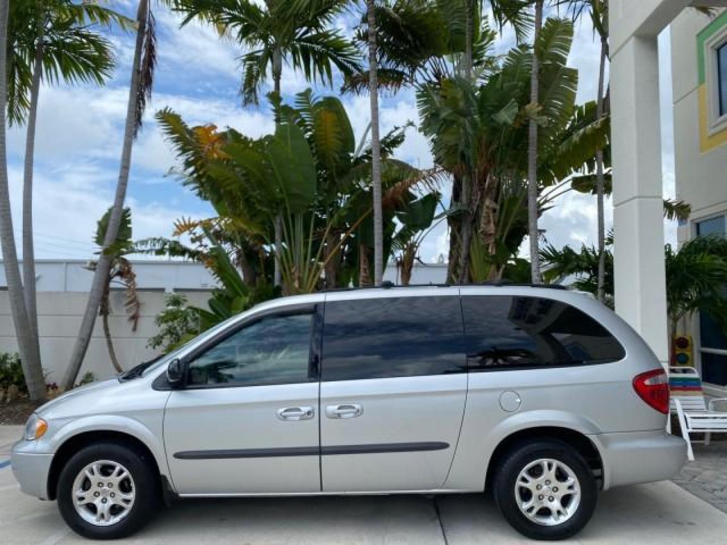 2003 Bright Silver Metallic /Taupe Dodge Caravan Sport LOW MILES 45,416 1 OWNER (2D4GP44L83R) with an 3.8L SMPI V6 Engine engine, Automatic transmission, located at 4701 North Dixie Hwy, Pompano Beach, FL, 33064, (954) 422-2889, 26.240938, -80.123474 - OUR WEBPAGE FLORIDACARS1.COM HAS OVER 100 PHOTOS AND FREE CARFAX LINK 2003 Dodge Grand Caravan Sport 1 OWNER Van 3.8L V6 F OHV 12V Gasoline 25 MPG Front Wheel Drive Features ABS Brakes Air Conditioning Alloy Wheels AM/FM Stereo Automatic Transmission Cassette Player CD Audio Cloth Seats Cruise Contr- Photo#31