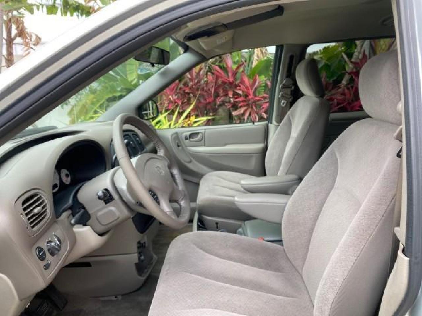 2003 Bright Silver Metallic /Taupe Dodge Caravan Sport LOW MILES 45,416 1 OWNER (2D4GP44L83R) with an 3.8L SMPI V6 Engine engine, Automatic transmission, located at 4701 North Dixie Hwy, Pompano Beach, FL, 33064, (954) 422-2889, 26.240938, -80.123474 - OUR WEBPAGE FLORIDACARS1.COM HAS OVER 100 PHOTOS AND FREE CARFAX LINK 2003 Dodge Grand Caravan Sport 1 OWNER Van 3.8L V6 F OHV 12V Gasoline 25 MPG Front Wheel Drive Features ABS Brakes Air Conditioning Alloy Wheels AM/FM Stereo Automatic Transmission Cassette Player CD Audio Cloth Seats Cruise Contr- Photo#43