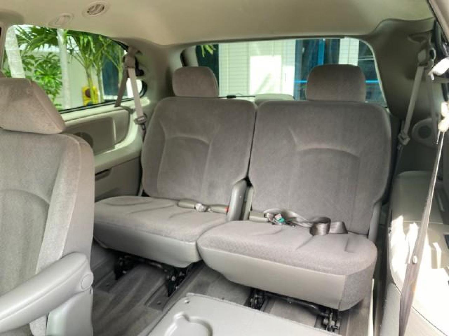 2003 Bright Silver Metallic /Taupe Dodge Caravan Sport LOW MILES 45,416 1 OWNER (2D4GP44L83R) with an 3.8L SMPI V6 Engine engine, Automatic transmission, located at 4701 North Dixie Hwy, Pompano Beach, FL, 33064, (954) 422-2889, 26.240938, -80.123474 - OUR WEBPAGE FLORIDACARS1.COM HAS OVER 100 PHOTOS AND FREE CARFAX LINK 2003 Dodge Grand Caravan Sport 1 OWNER Van 3.8L V6 F OHV 12V Gasoline 25 MPG Front Wheel Drive Features ABS Brakes Air Conditioning Alloy Wheels AM/FM Stereo Automatic Transmission Cassette Player CD Audio Cloth Seats Cruise Contr- Photo#81