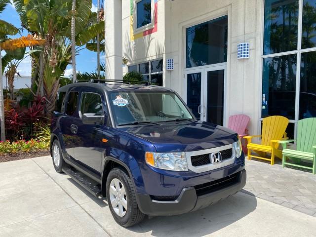 2010 Royal Blue Pearl /Gray Honda Element EX 1 OWNER LOW MILES 87,959 (5J6YH1H78AL) with an 2.4L DOHC MPFI 16-Valve i-VTEC I4 Engine engine, Automatic transmission, located at 4701 North Dixie Hwy, Pompano Beach, FL, 33064, (954) 422-2889, 26.240938, -80.123474 - OUR WEBPAGE FLORIDACARS1.COM HAS OVER 100 PHOTOS AND FREE CARFAX LINK 2010 Honda Element EX 1 OWNER 4 Door Wagon/Sport Utility 2.4L I4 F DOHC 16V Gasoline 25 MPG Front Wheel Drive Features ABS Brakes Air Conditioning Alloy Wheels AM/FM Stereo Automatic Transmission Auxiliary Audio Input CD Audio Clo- Photo#1
