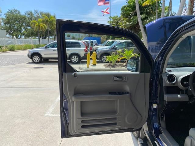 2010 Royal Blue Pearl /Gray Honda Element EX 1 OWNER LOW MILES 87,959 (5J6YH1H78AL) with an 2.4L DOHC MPFI 16-Valve i-VTEC I4 Engine engine, Automatic transmission, located at 4701 North Dixie Hwy, Pompano Beach, FL, 33064, (954) 422-2889, 26.240938, -80.123474 - OUR WEBPAGE FLORIDACARS1.COM HAS OVER 100 PHOTOS AND FREE CARFAX LINK 2010 Honda Element EX 1 OWNER 4 Door Wagon/Sport Utility 2.4L I4 F DOHC 16V Gasoline 25 MPG Front Wheel Drive Features ABS Brakes Air Conditioning Alloy Wheels AM/FM Stereo Automatic Transmission Auxiliary Audio Input CD Audio Clo- Photo#9