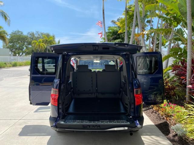 2010 Royal Blue Pearl /Gray Honda Element EX 1 OWNER LOW MILES 87,959 (5J6YH1H78AL) with an 2.4L DOHC MPFI 16-Valve i-VTEC I4 Engine engine, Automatic transmission, located at 4701 North Dixie Hwy, Pompano Beach, FL, 33064, (954) 422-2889, 26.240938, -80.123474 - OUR WEBPAGE FLORIDACARS1.COM HAS OVER 100 PHOTOS AND FREE CARFAX LINK 2010 Honda Element EX 1 OWNER 4 Door Wagon/Sport Utility 2.4L I4 F DOHC 16V Gasoline 25 MPG Front Wheel Drive Features ABS Brakes Air Conditioning Alloy Wheels AM/FM Stereo Automatic Transmission Auxiliary Audio Input CD Audio Clo- Photo#15