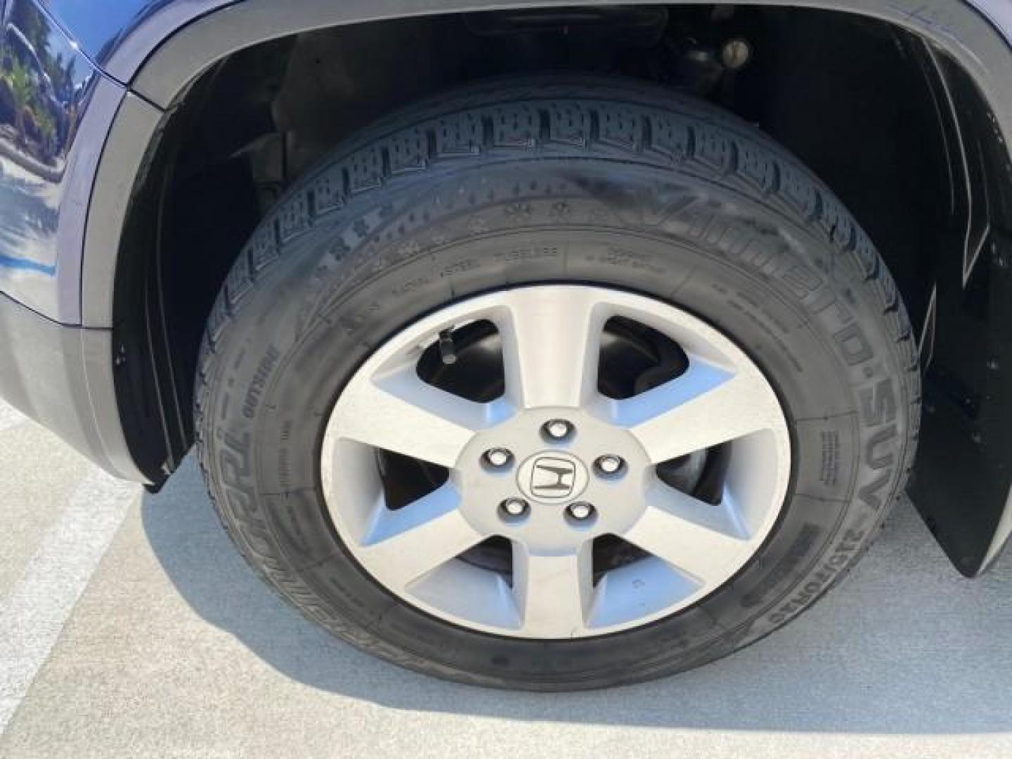 2010 Royal Blue Pearl /Gray Honda Element EX 1 OWNER LOW MILES 87,959 (5J6YH1H78AL) with an 2.4L DOHC MPFI 16-Valve i-VTEC I4 Engine engine, Automatic transmission, located at 4701 North Dixie Hwy, Pompano Beach, FL, 33064, (954) 422-2889, 26.240938, -80.123474 - OUR WEBPAGE FLORIDACARS1.COM HAS OVER 100 PHOTOS AND FREE CARFAX LINK 2010 Honda Element EX 1 OWNER 4 Door Wagon/Sport Utility 2.4L I4 F DOHC 16V Gasoline 25 MPG Front Wheel Drive Features ABS Brakes Air Conditioning Alloy Wheels AM/FM Stereo Automatic Transmission Auxiliary Audio Input CD Audio Clo- Photo#19