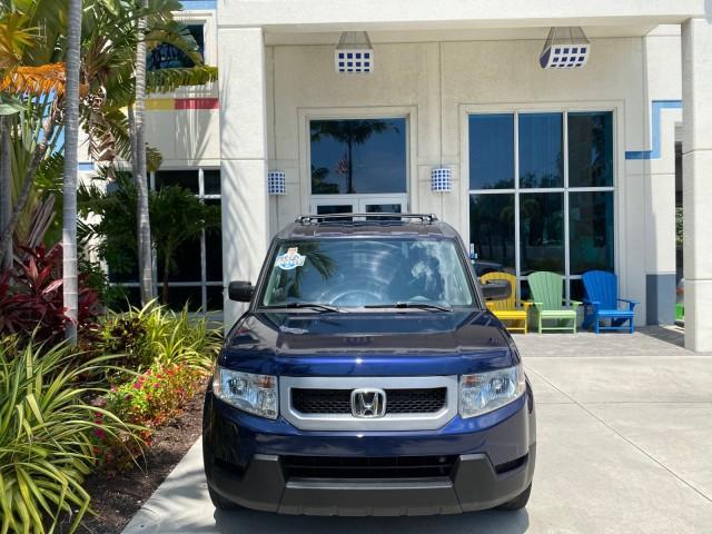 2010 Royal Blue Pearl /Gray Honda Element EX 1 OWNER LOW MILES 87,959 (5J6YH1H78AL) with an 2.4L DOHC MPFI 16-Valve i-VTEC I4 Engine engine, Automatic transmission, located at 4701 North Dixie Hwy, Pompano Beach, FL, 33064, (954) 422-2889, 26.240938, -80.123474 - OUR WEBPAGE FLORIDACARS1.COM HAS OVER 100 PHOTOS AND FREE CARFAX LINK 2010 Honda Element EX 1 OWNER 4 Door Wagon/Sport Utility 2.4L I4 F DOHC 16V Gasoline 25 MPG Front Wheel Drive Features ABS Brakes Air Conditioning Alloy Wheels AM/FM Stereo Automatic Transmission Auxiliary Audio Input CD Audio Clo- Photo#26
