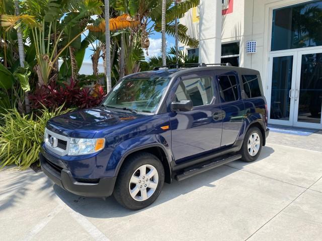 2010 Royal Blue Pearl /Gray Honda Element EX 1 OWNER LOW MILES 87,959 (5J6YH1H78AL) with an 2.4L DOHC MPFI 16-Valve i-VTEC I4 Engine engine, Automatic transmission, located at 4701 North Dixie Hwy, Pompano Beach, FL, 33064, (954) 422-2889, 26.240938, -80.123474 - OUR WEBPAGE FLORIDACARS1.COM HAS OVER 100 PHOTOS AND FREE CARFAX LINK 2010 Honda Element EX 1 OWNER 4 Door Wagon/Sport Utility 2.4L I4 F DOHC 16V Gasoline 25 MPG Front Wheel Drive Features ABS Brakes Air Conditioning Alloy Wheels AM/FM Stereo Automatic Transmission Auxiliary Audio Input CD Audio Clo- Photo#28