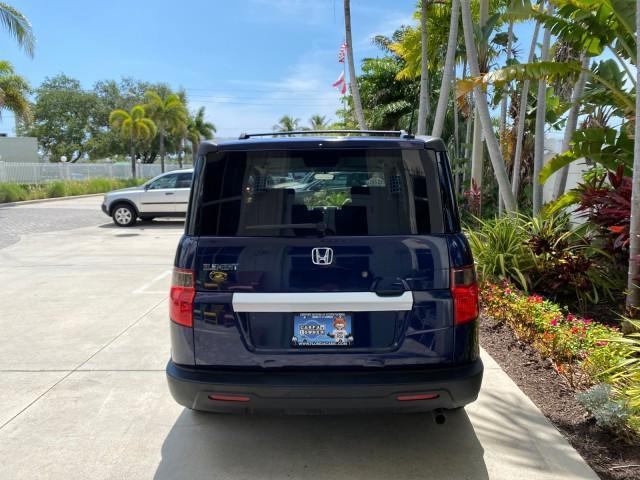 2010 Royal Blue Pearl /Gray Honda Element EX 1 OWNER LOW MILES 87,959 (5J6YH1H78AL) with an 2.4L DOHC MPFI 16-Valve i-VTEC I4 Engine engine, Automatic transmission, located at 4701 North Dixie Hwy, Pompano Beach, FL, 33064, (954) 422-2889, 26.240938, -80.123474 - OUR WEBPAGE FLORIDACARS1.COM HAS OVER 100 PHOTOS AND FREE CARFAX LINK 2010 Honda Element EX 1 OWNER 4 Door Wagon/Sport Utility 2.4L I4 F DOHC 16V Gasoline 25 MPG Front Wheel Drive Features ABS Brakes Air Conditioning Alloy Wheels AM/FM Stereo Automatic Transmission Auxiliary Audio Input CD Audio Clo- Photo#34